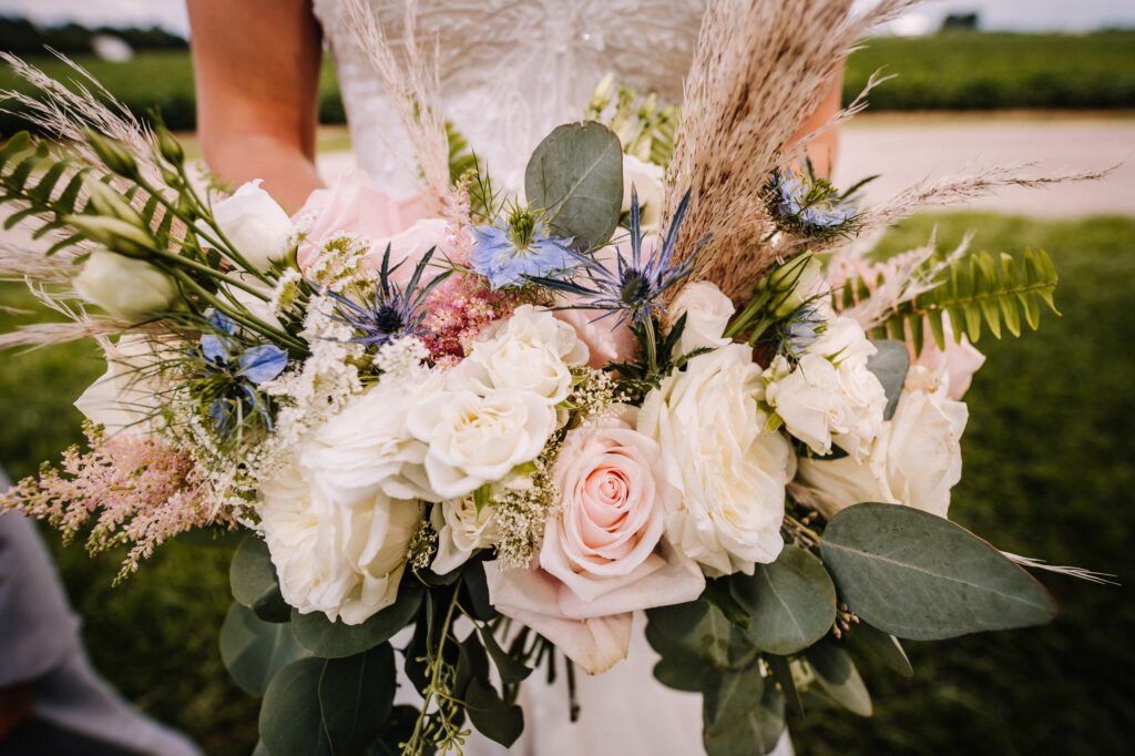 Top Flower Arrangements for Weddings in British Columbia