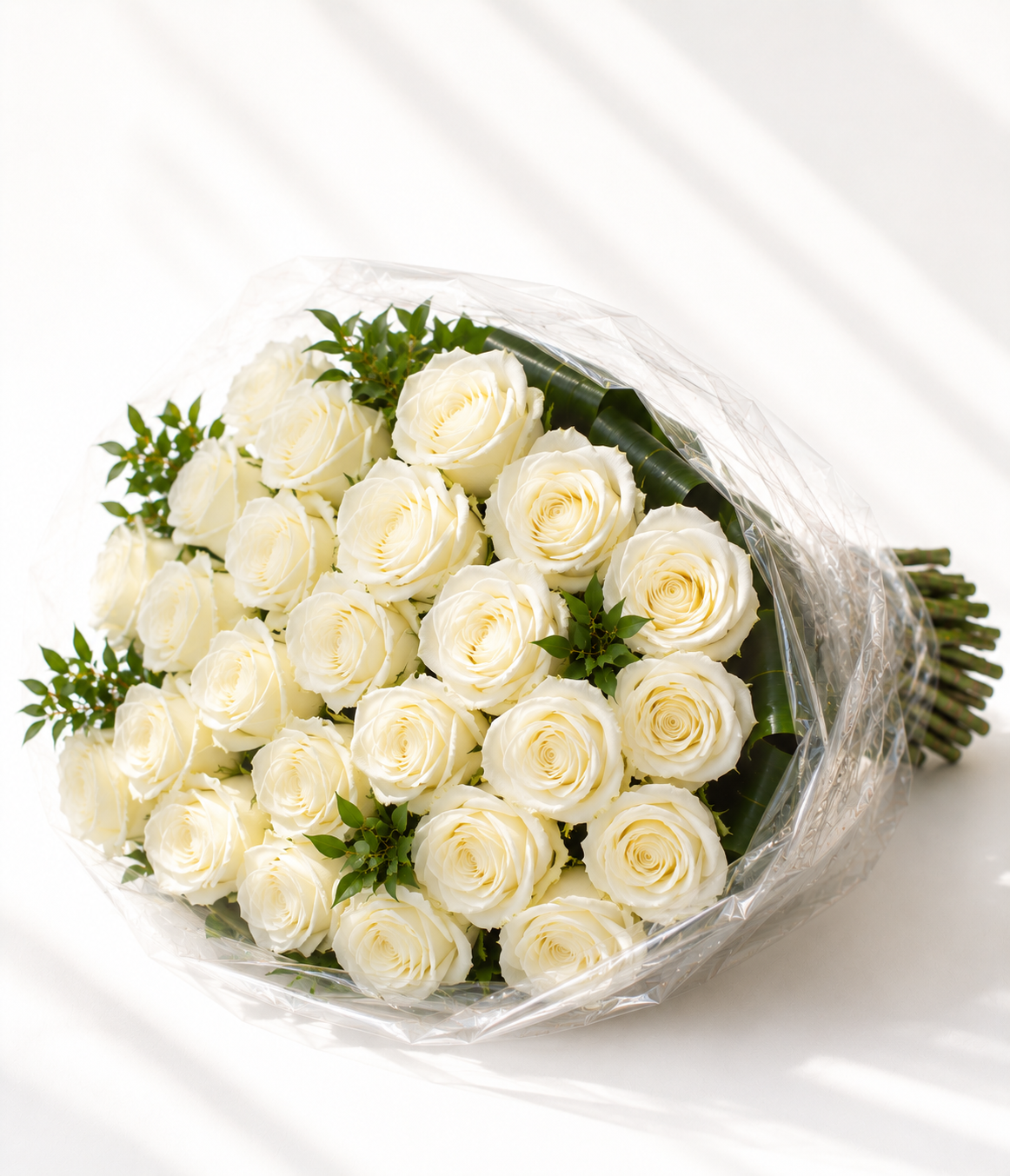 24 Snow Roses Bouquet