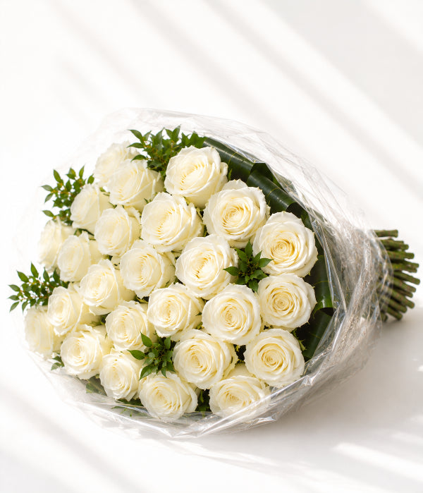 24 Snow Roses Bouquet